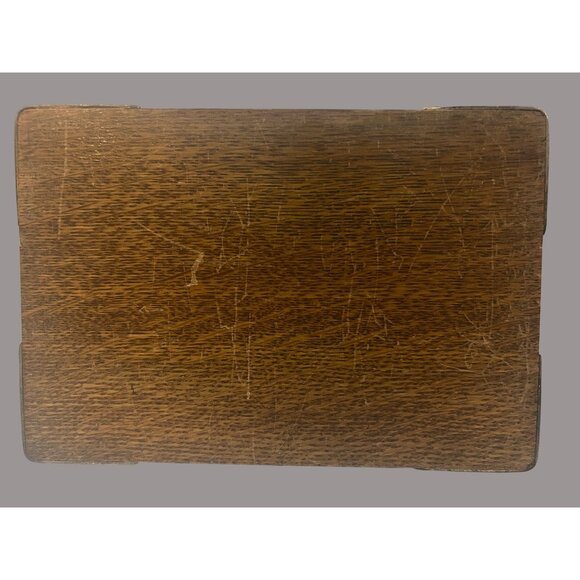 Cigar Box - Antique circa 1890s - Tiger Oak with Metal Ornate Corner Mounts - Picture 8 of 16